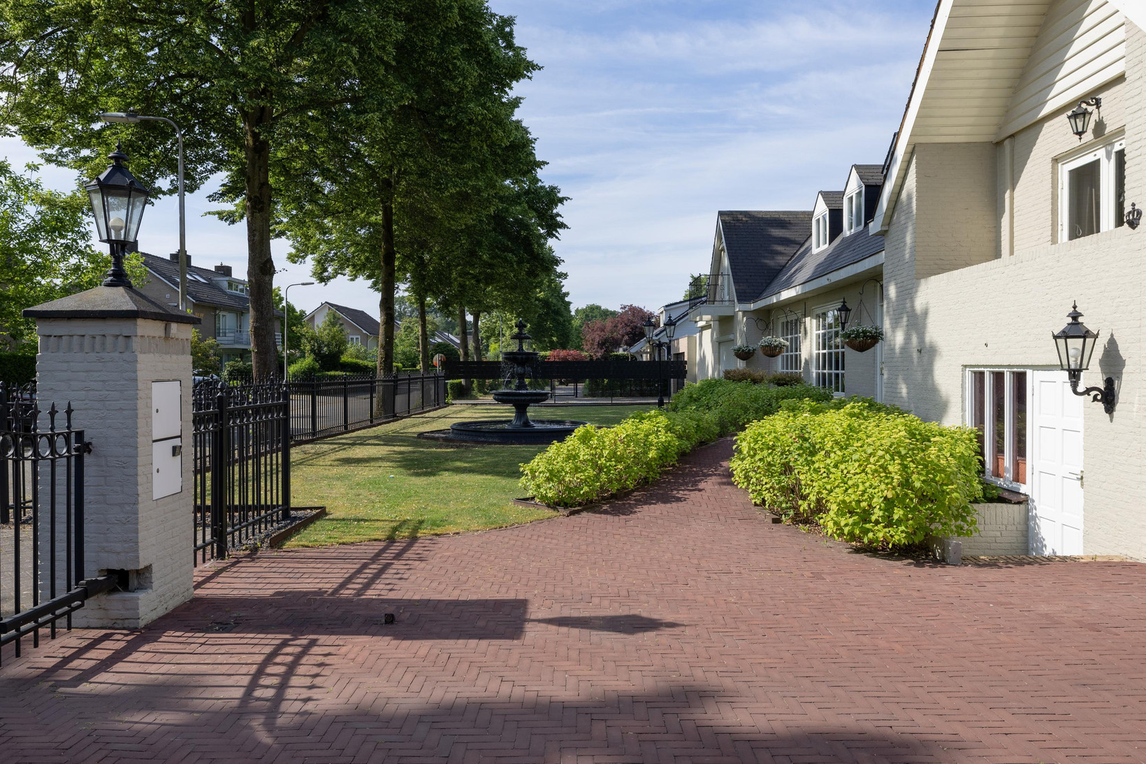 Hoekwoning te koop: Debussylaan 39, Tilburg