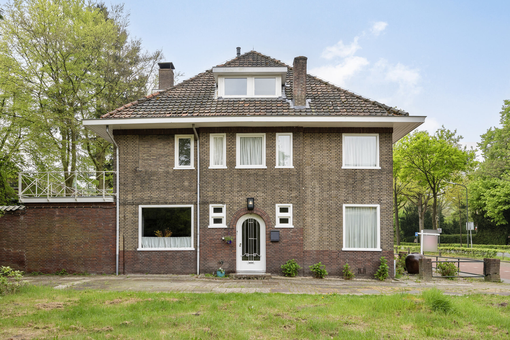 Twee-onder-één-kap te koop: Tilburgseweg 213, Goirle