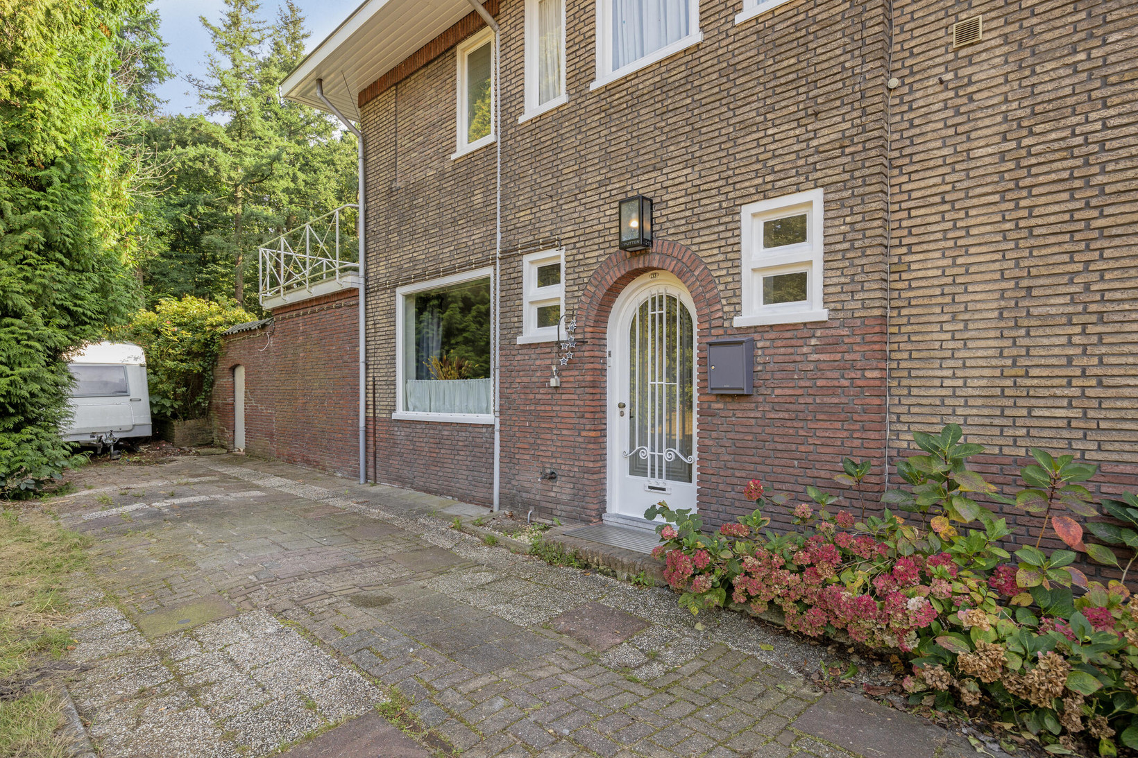 Twee-onder-één-kap te koop: Tilburgseweg 213, Goirle