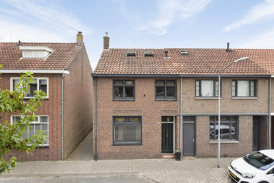 Van Hessen. 42