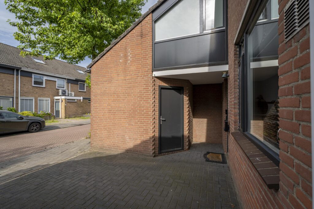 Tussenwoning te koop: De Dommel 57, Goirle