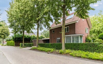 Raadhuisstraat 25