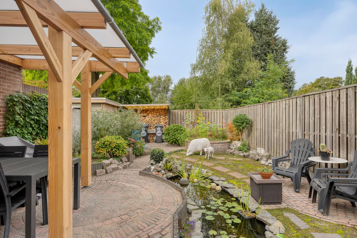 Twee-onder-één-kap te koop: Canisiusstraat 3, Oisterwijk