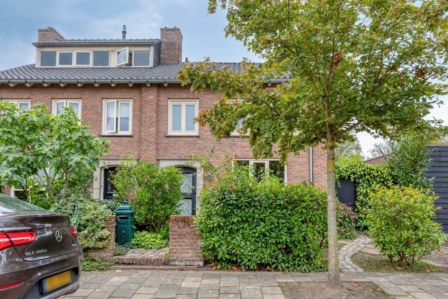 Twee-onder-één-kap te koop: Burgemeester Suyslaan 4, Oisterwijk