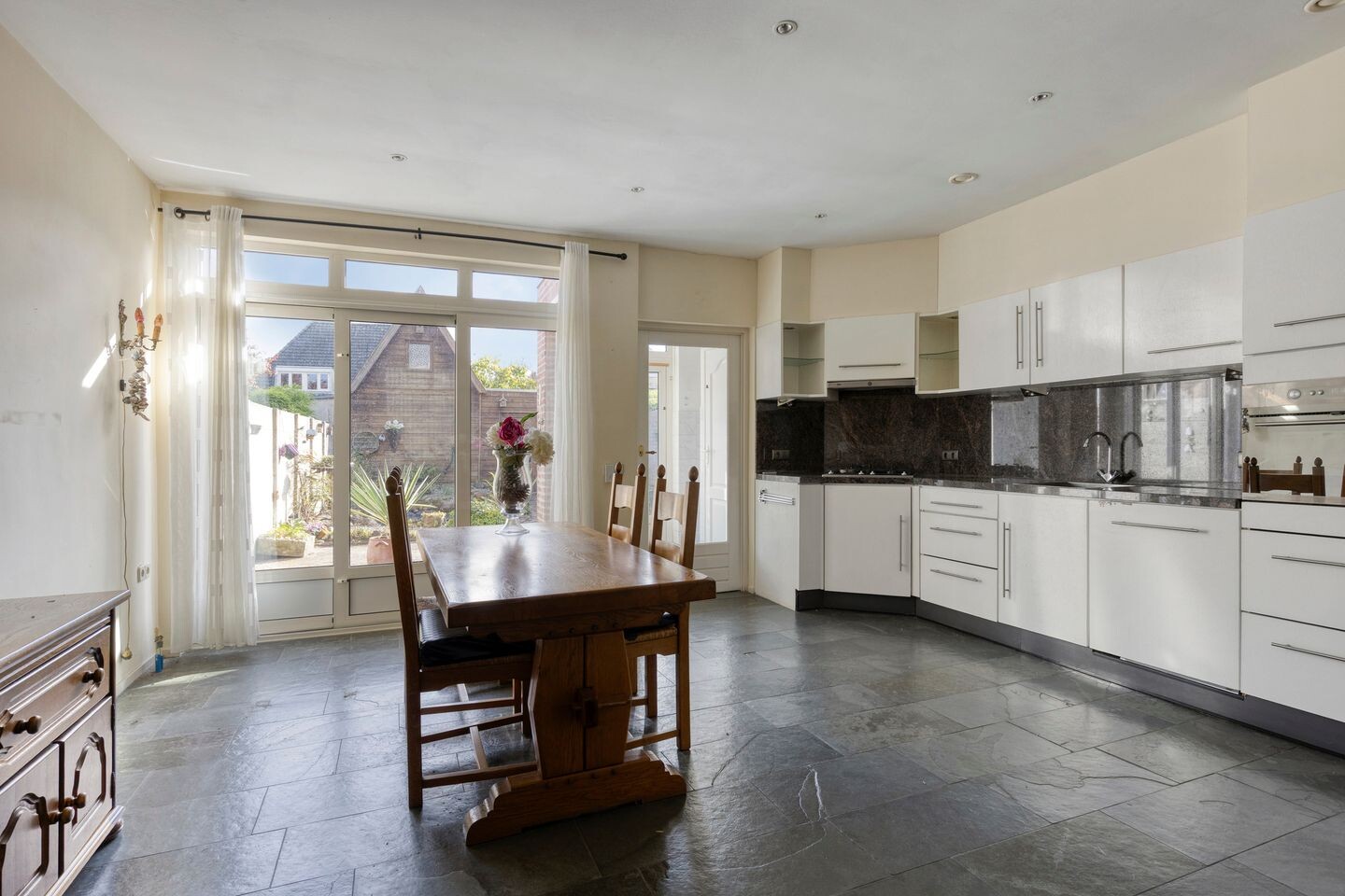 Tussenwoning te koop: Burg. Canterslaan 61, Oisterwijk