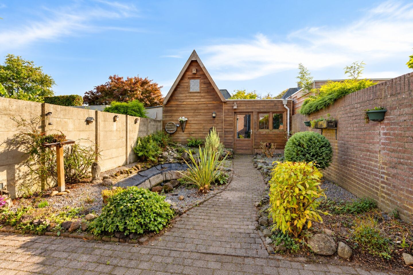 Tussenwoning te koop: Burg. Canterslaan 61, Oisterwijk