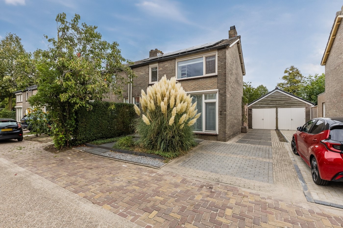 Twee-onder-één-kap te koop: Hogenackerstraat 10, Moergestel