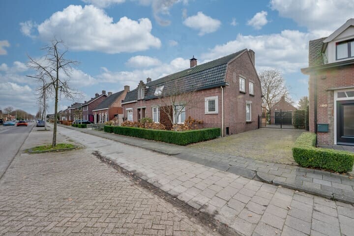 Twee-onder-één-kap te koop: Kreitenmolenstraat 182, Udenhout