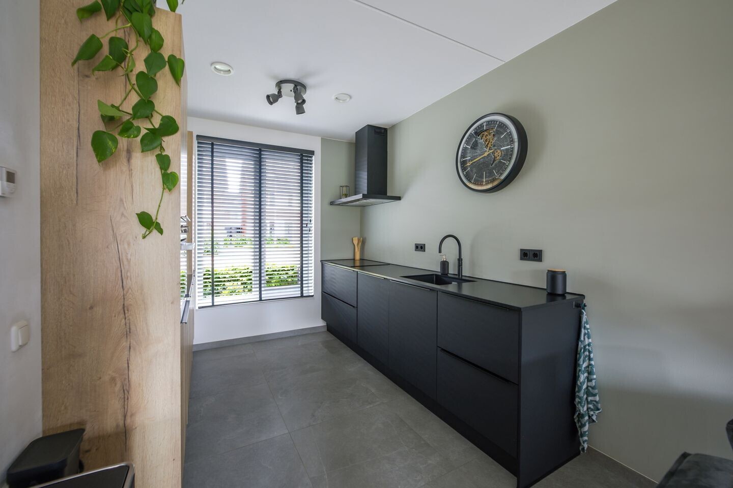 Tussenwoning te koop: Koewei 13, Udenhout