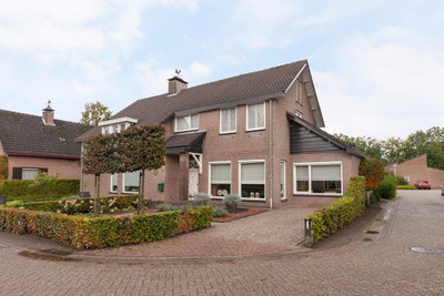 Postelplein 8