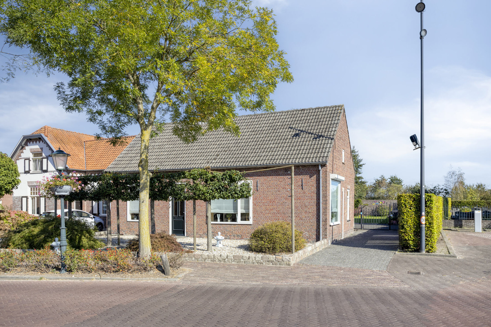 Vrijstaande woning te koop: Kerkstraat 15, Oost West En Middelbeers