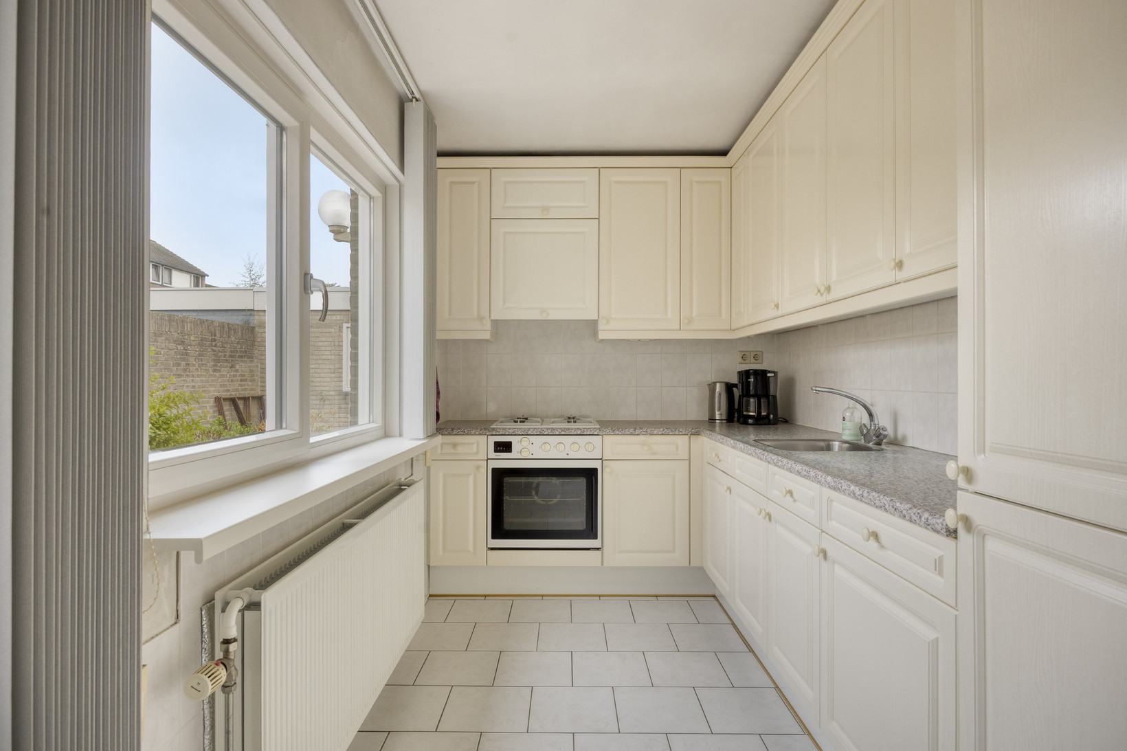 Tussenwoning te koop: de Ruyterstraat 27, Dongen