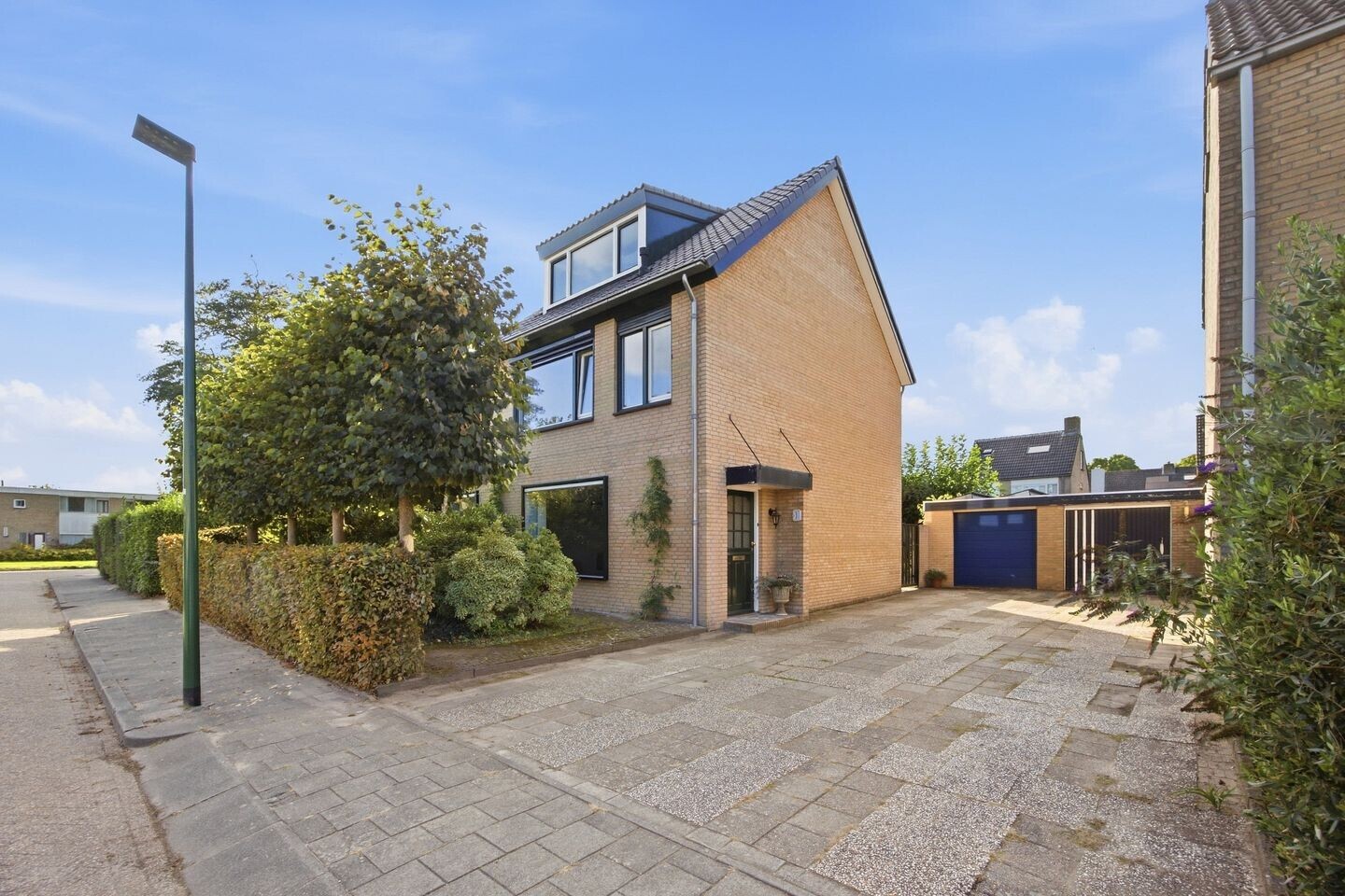 Vrijstaande woning te koop: Barentszstraat 1, Dongen