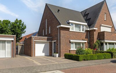 Schoolsticht 18