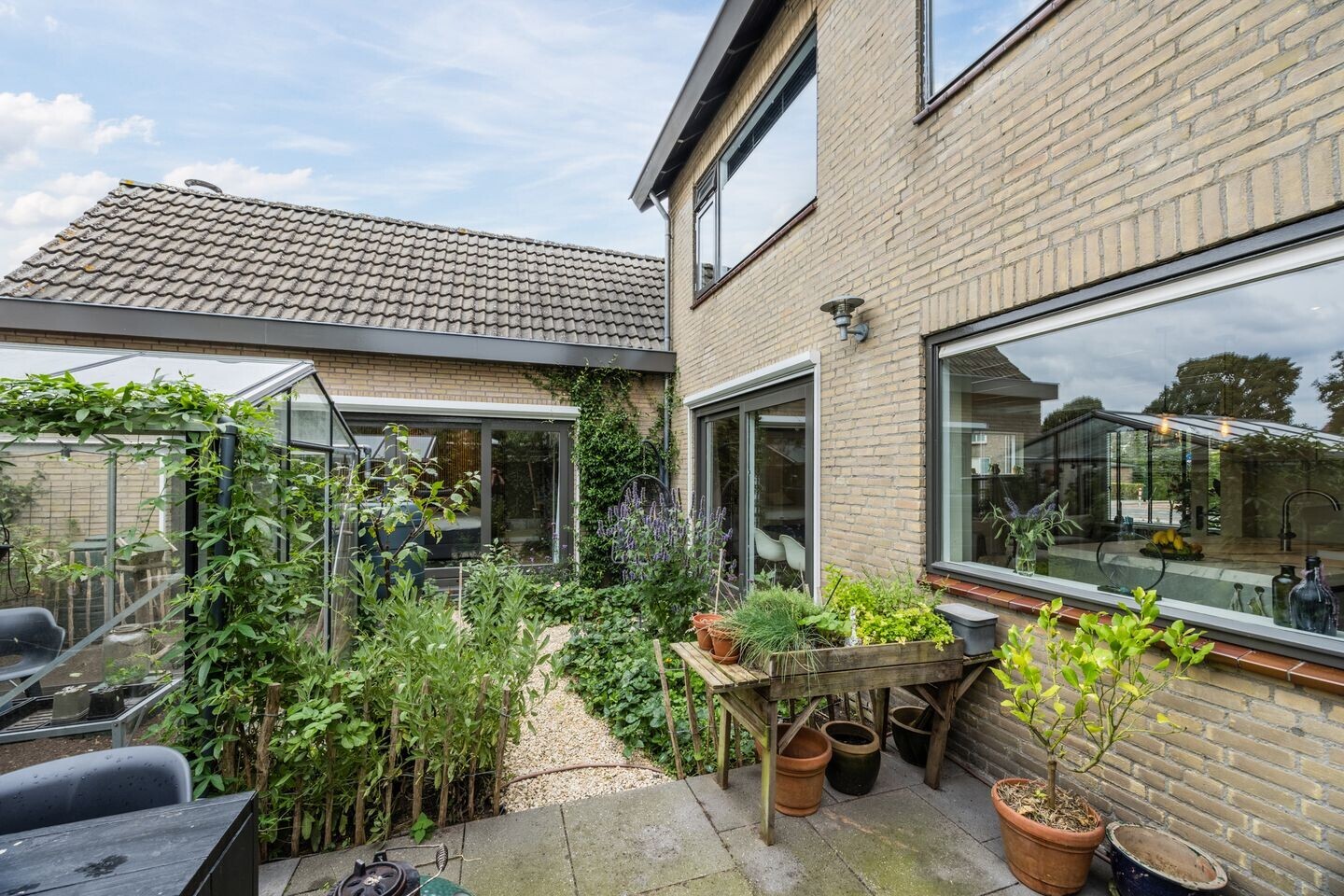 Hoekwoning te koop: Mgr. Nolenslaan 96, Dongen
