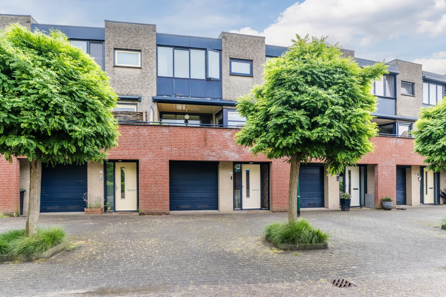 Tussenwoning te koop: Anton van Duinkerkenstraat 23, Dongen