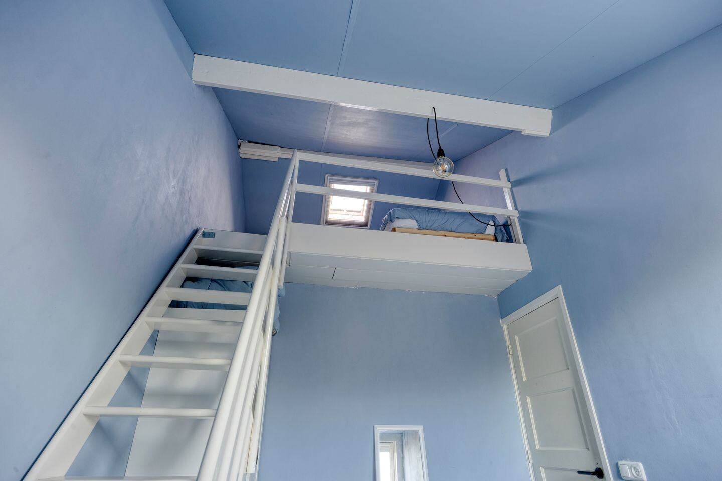 Hoekwoning te koop: Vennen 17, Dongen