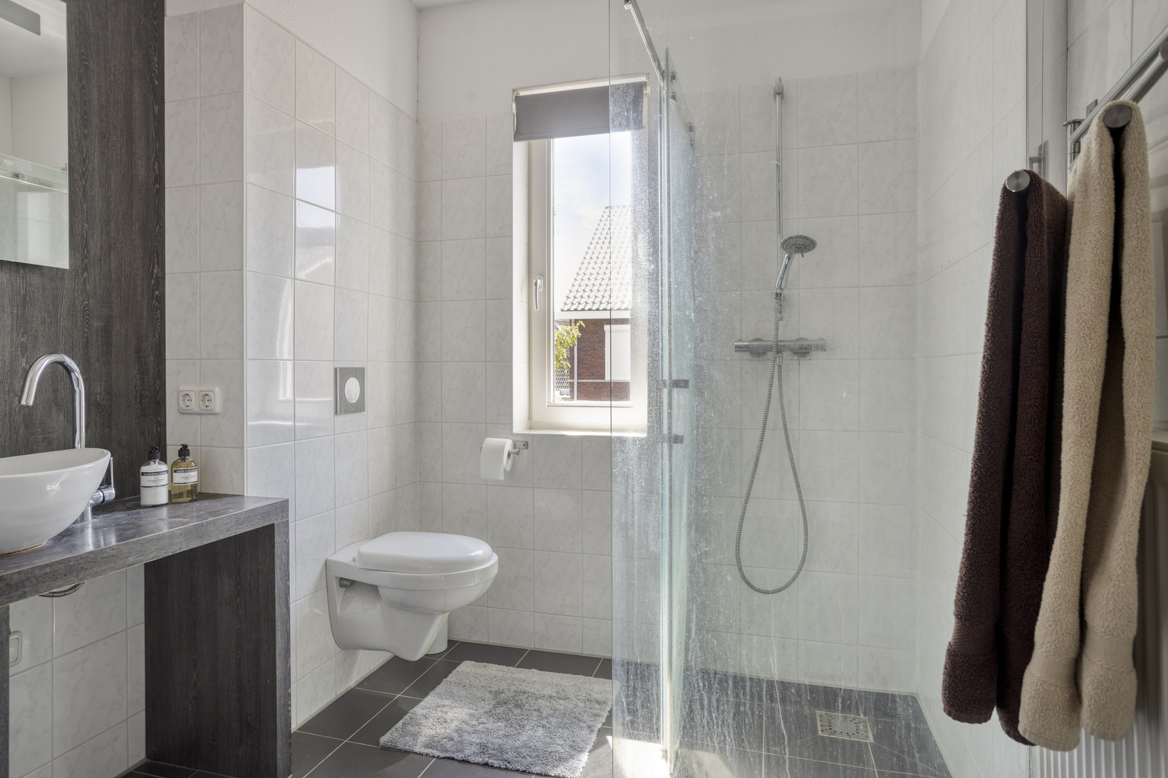 Tussenwoning te koop: Slagenland 12, 'S Gravenmoer
