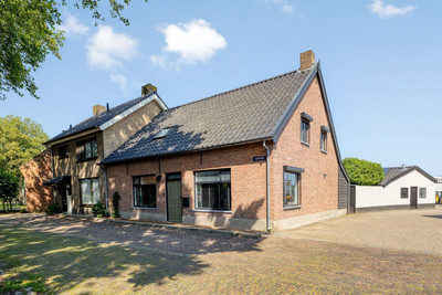 Loveren 28