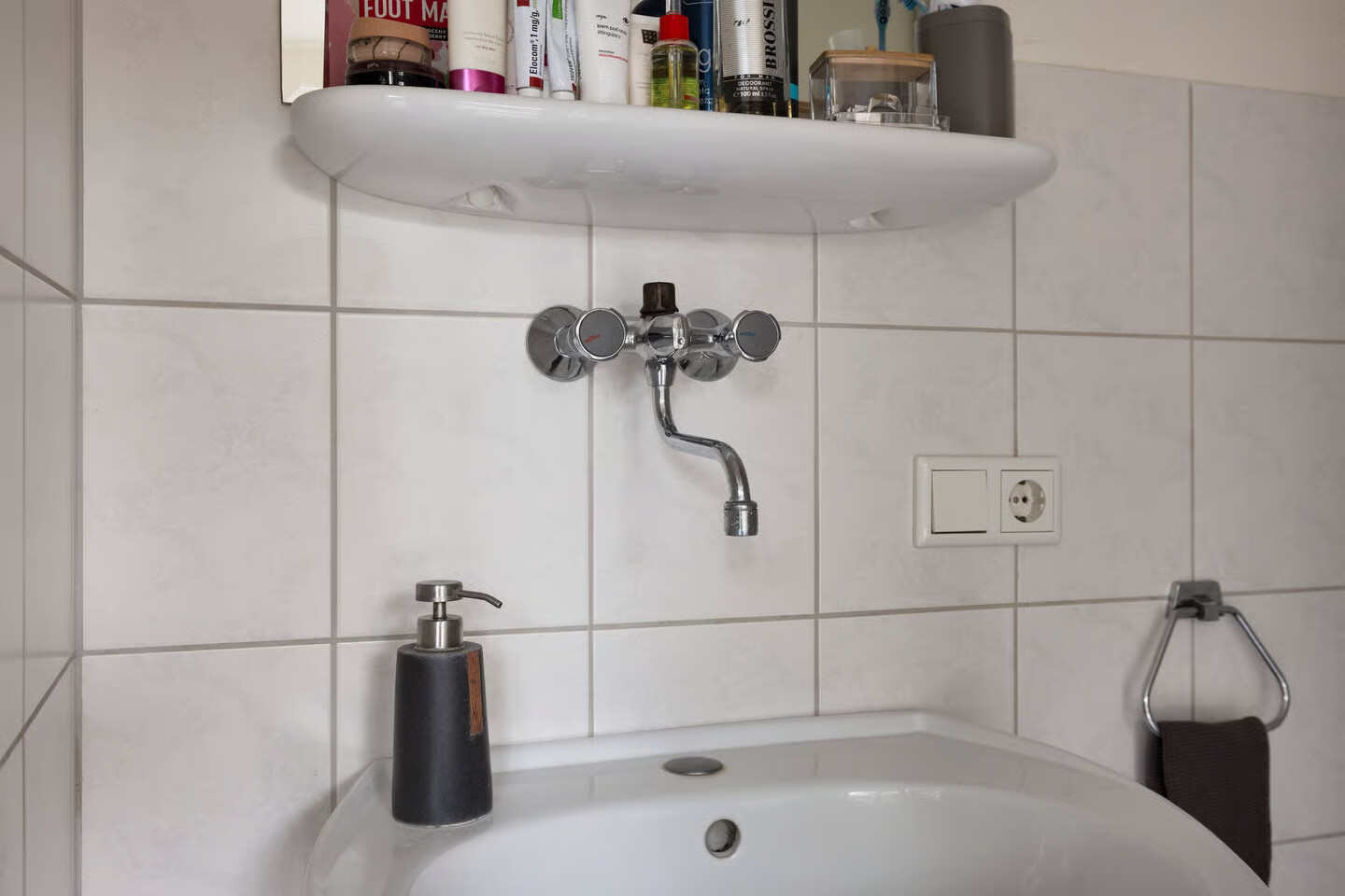 Tussenwoning te koop: Besoyensestraat 44, Waalwijk