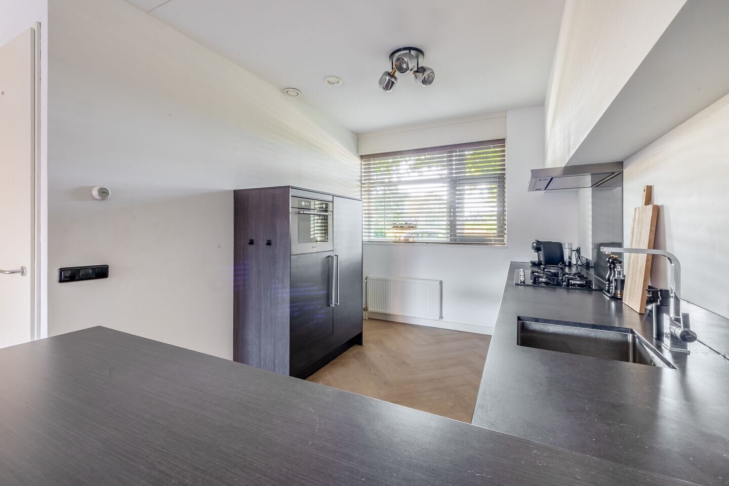 Tussenwoning te koop: Floris V-laan 11B, Waalwijk