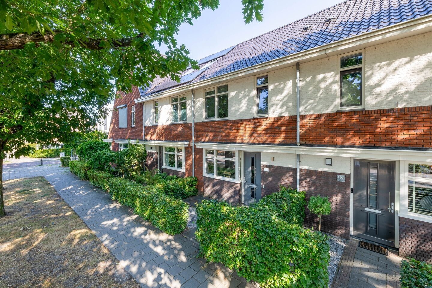 Tussenwoning te koop: Floris V-laan 11B, Waalwijk
