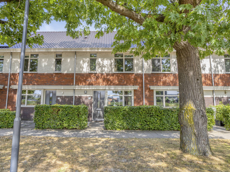 Tussenwoning te koop: Floris V-laan 11C, Waalwijk