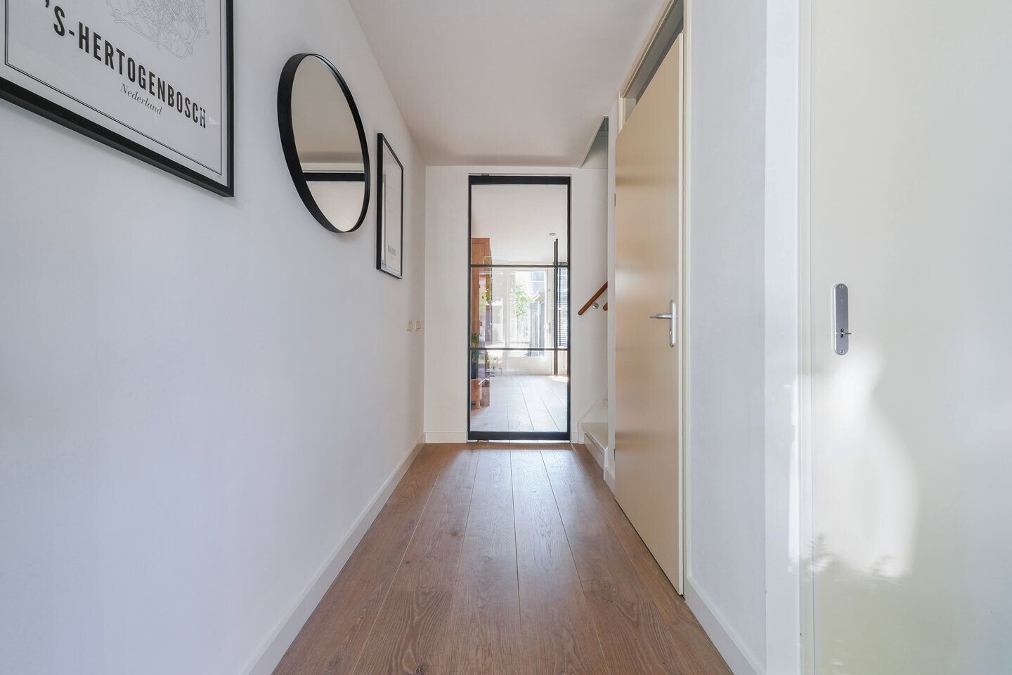 Hoekwoning te koop: Kerkstraat 26, Waalwijk