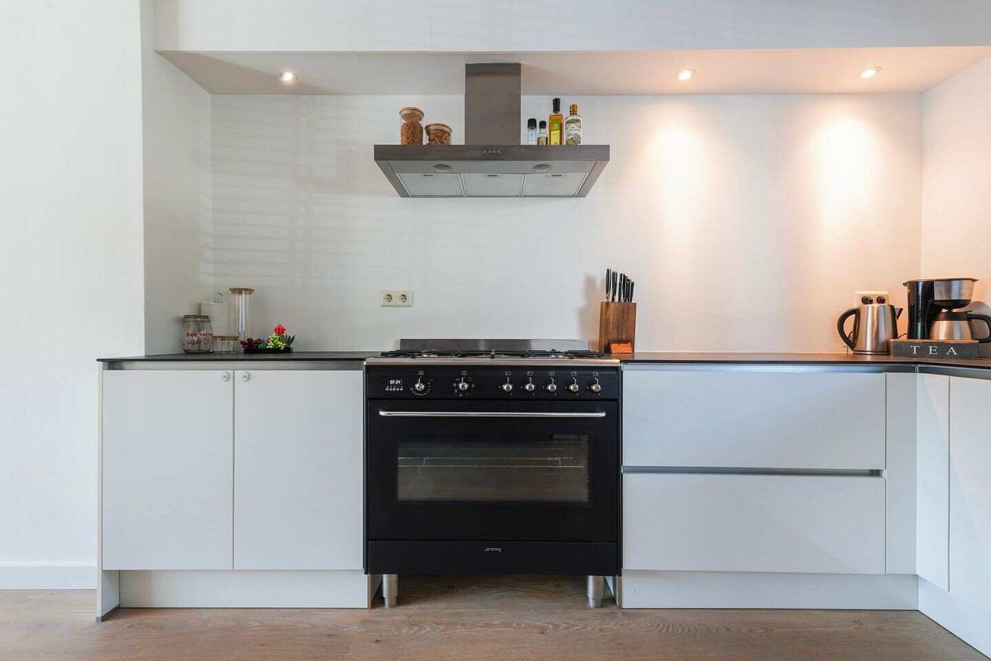 Hoekwoning te koop: Kerkstraat 26, Waalwijk