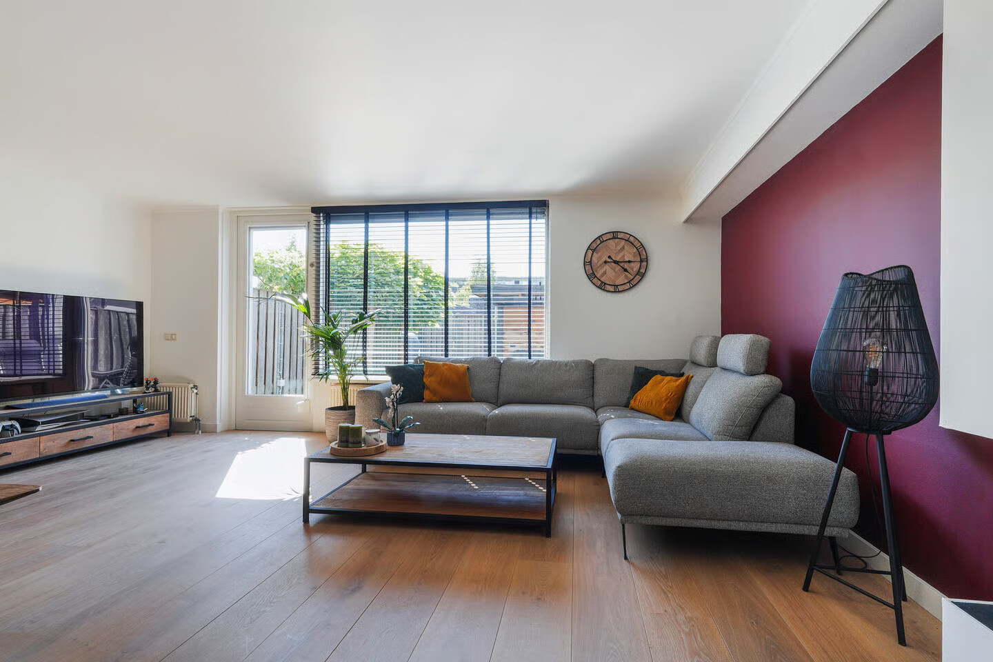 Hoekwoning te koop: Kerkstraat 26, Waalwijk