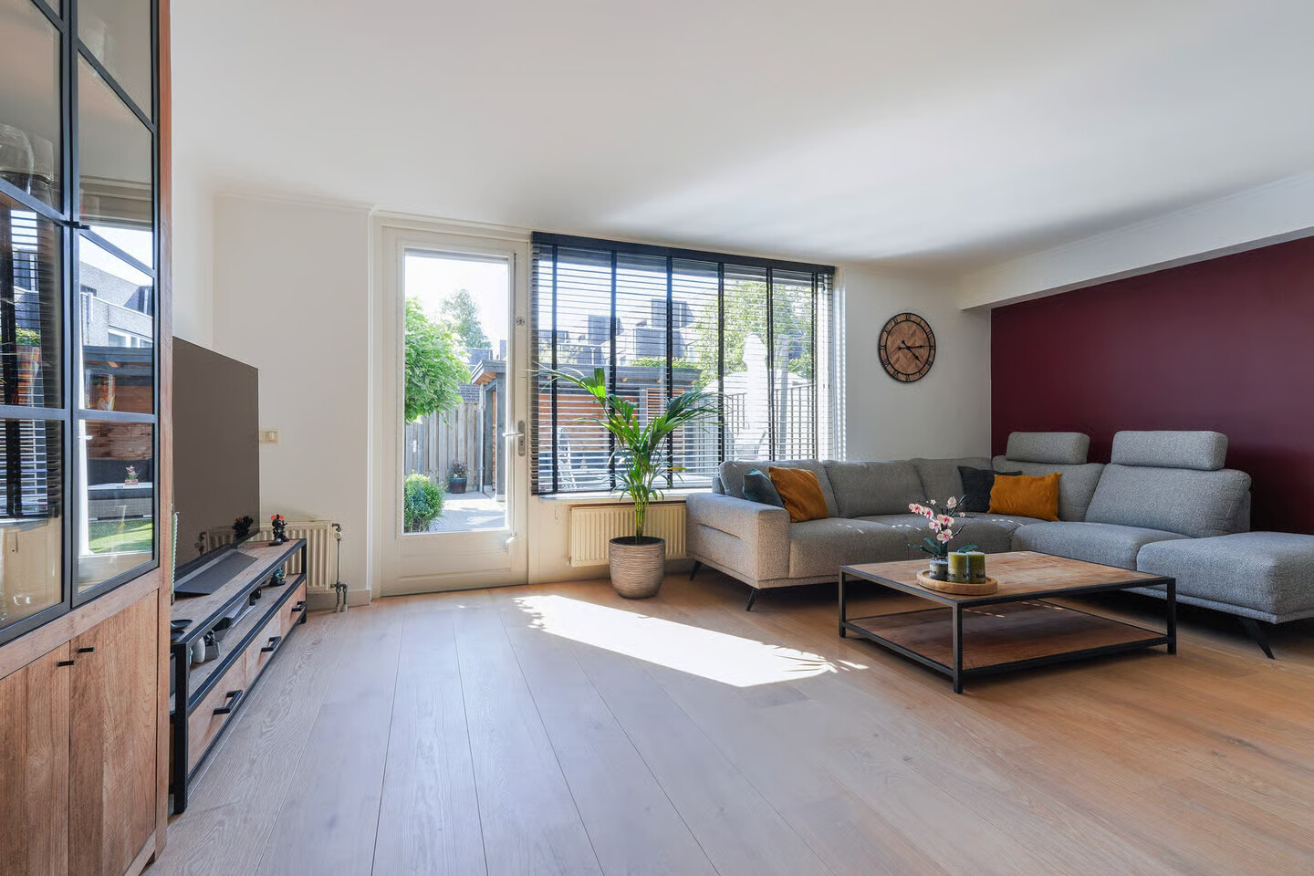Hoekwoning te koop: Kerkstraat 26, Waalwijk