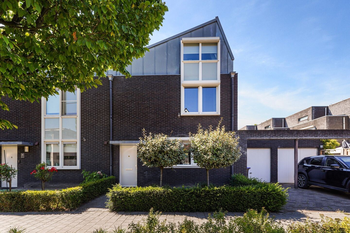 Hoekwoning te koop: Kerkstraat 26, Waalwijk