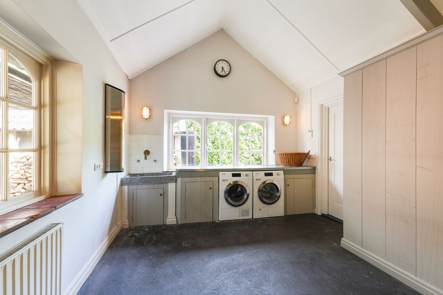 Vrijstaande woning te koop: van Brederodelaan 9, Waalwijk