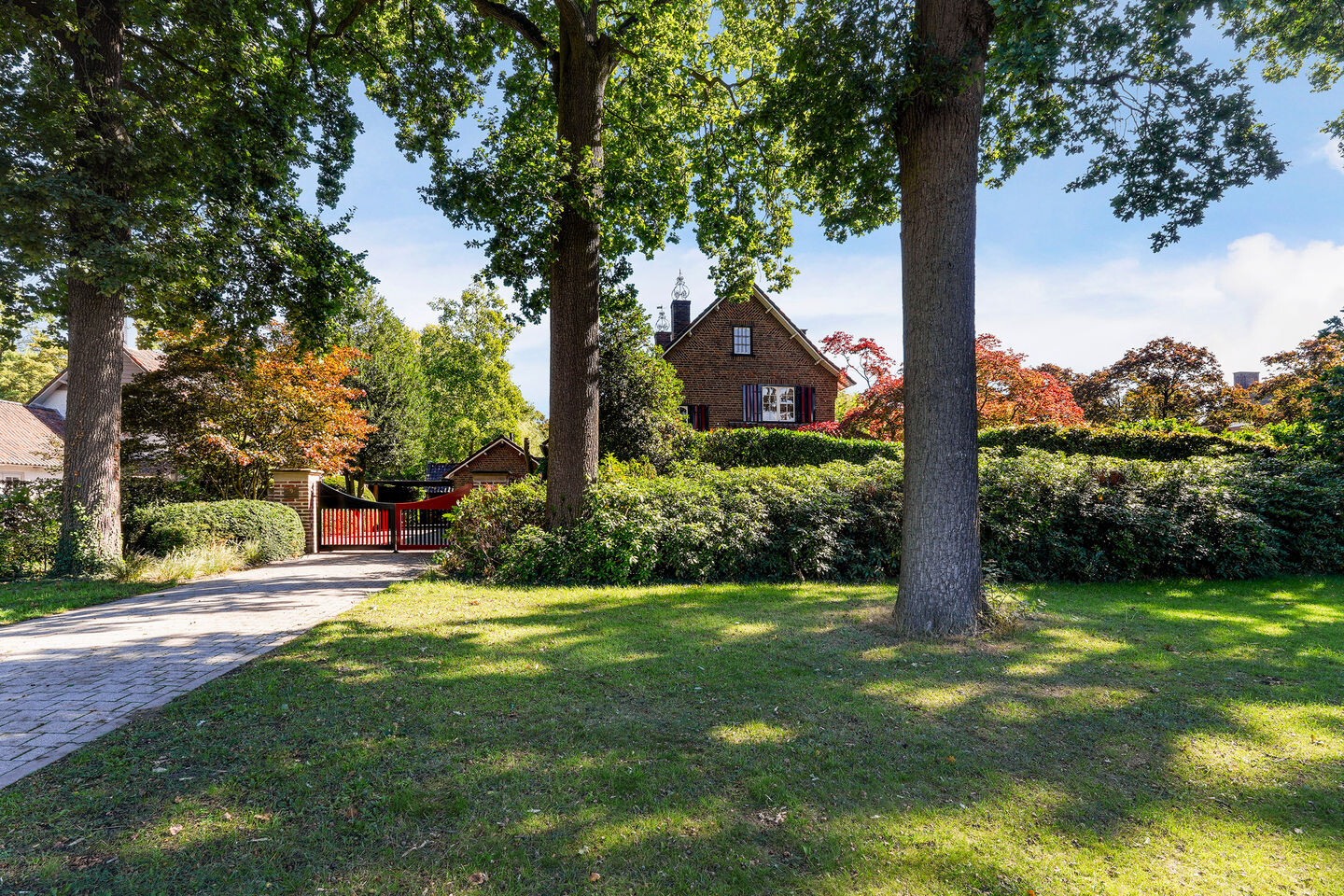 Vrijstaande woning te koop: van Brederodelaan 9, Waalwijk