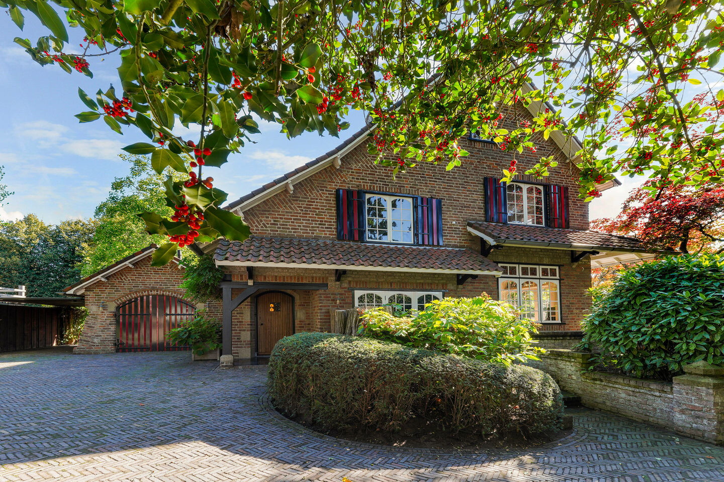Vrijstaande woning te koop: van Brederodelaan 9, Waalwijk