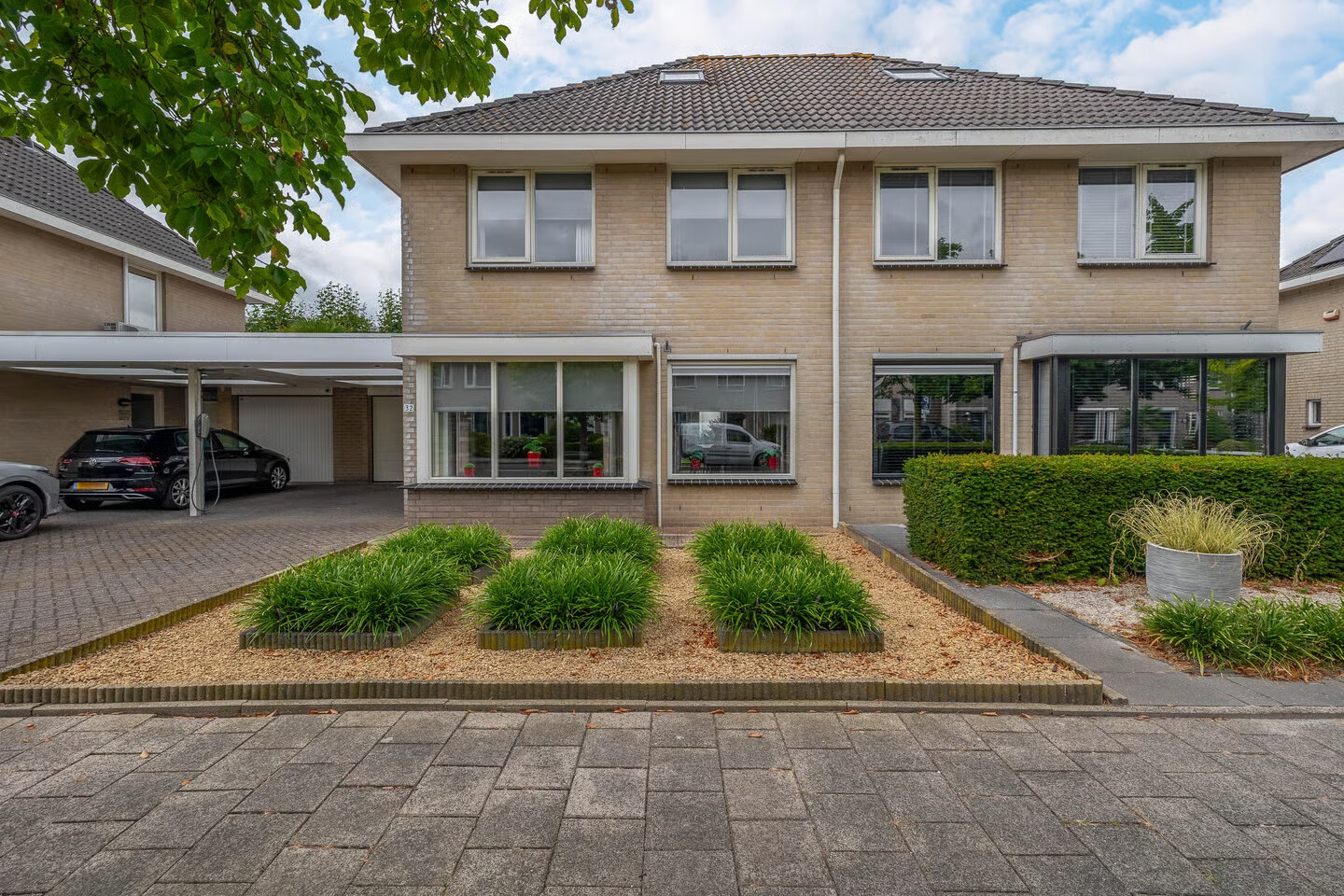 Twee-onder-één-kap te koop: A.B. van Lieshoutlaan 32, Waalwijk