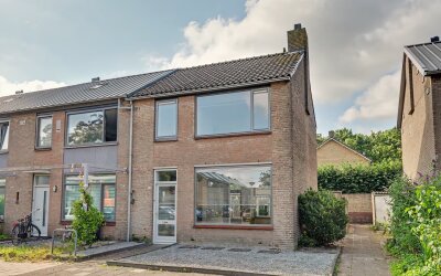 Domela Nieuwenhuisstraat 30