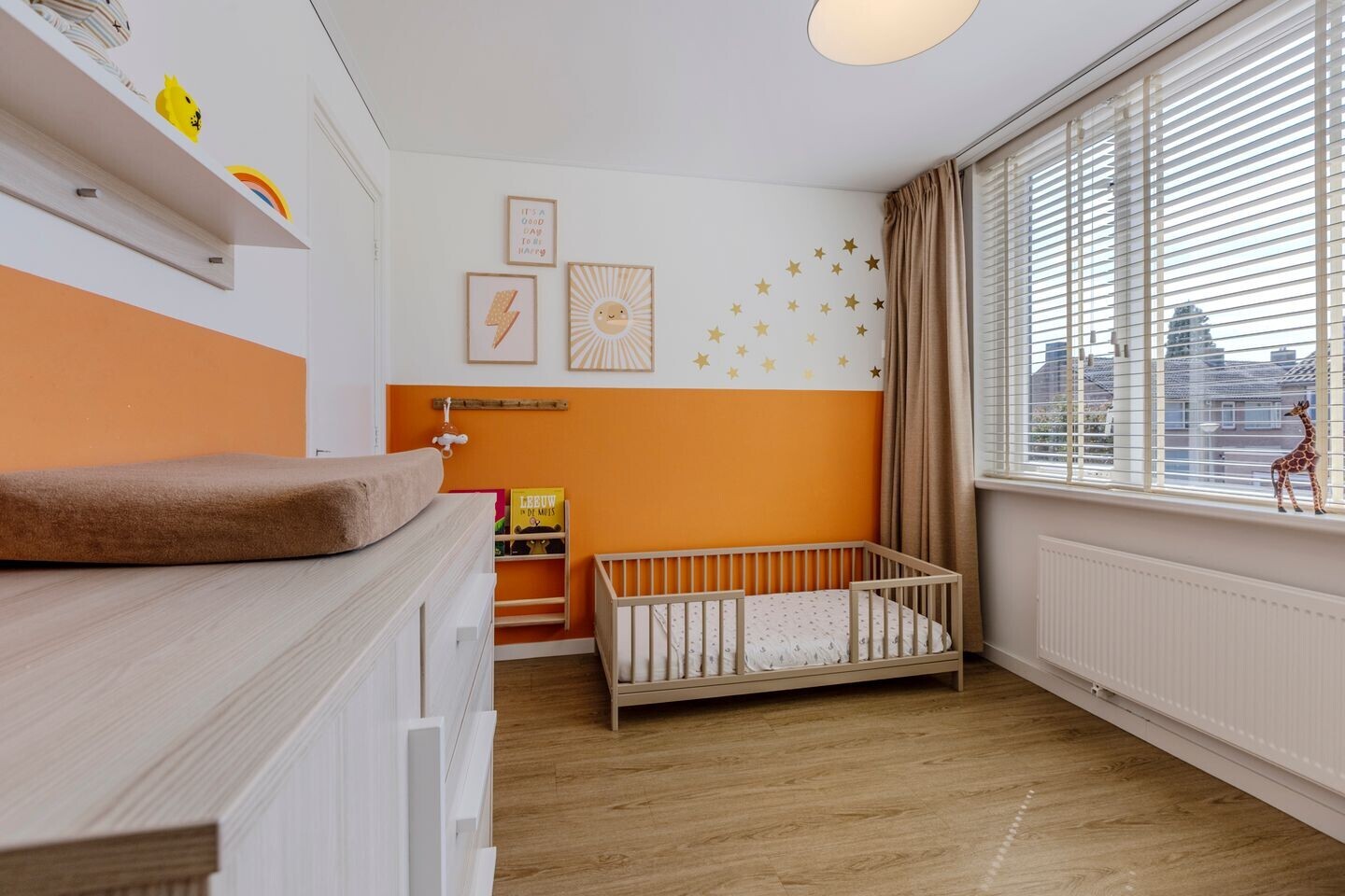 Hoekwoning te koop: Dr. Donker Curtiusstraat 6, Waalwijk