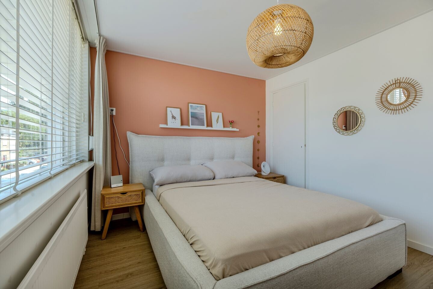 Hoekwoning te koop: Dr. Donker Curtiusstraat 6, Waalwijk