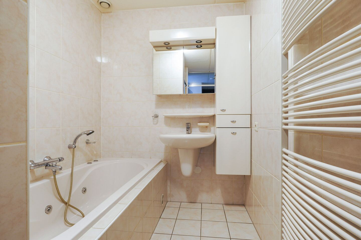 Appartement te koop: Jan Pannebakkerhof 24, Waalwijk