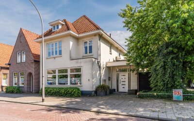 Hoogeinde 18