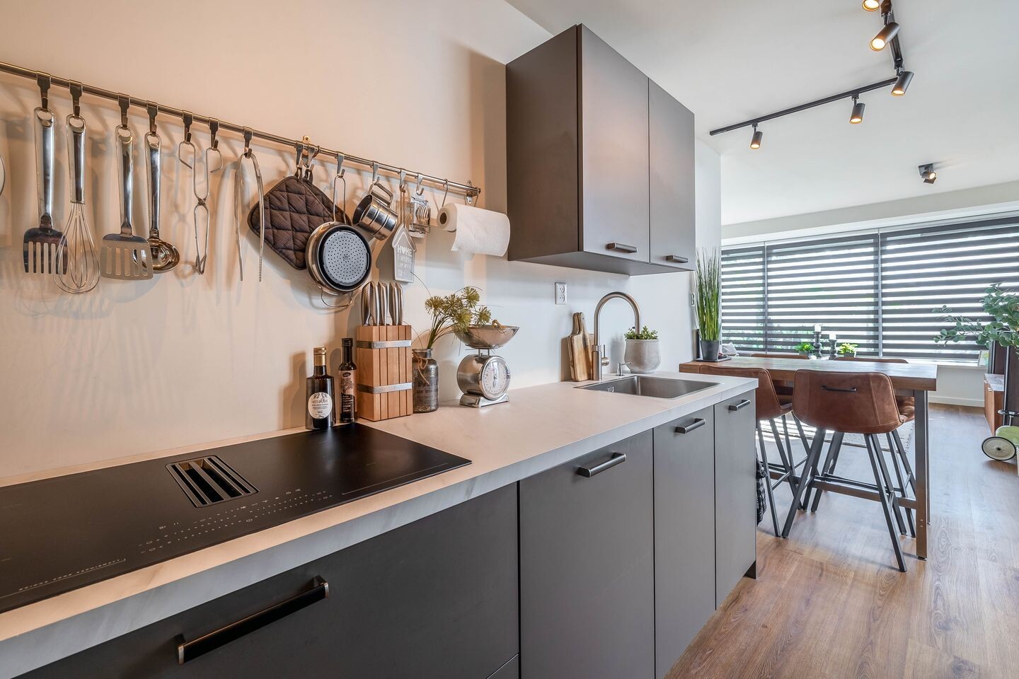 Vrijstaande woning te koop: Ds. Louwe Kooymanslaan 4, Waalwijk