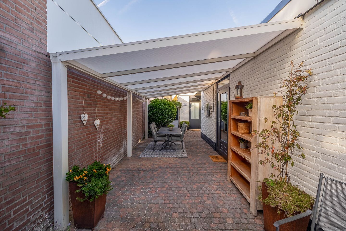 Vrijstaande woning te koop: Ds. Louwe Kooymanslaan 4, Waalwijk