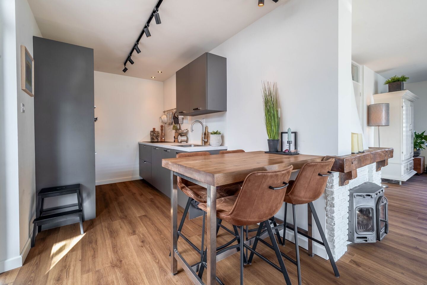Vrijstaande woning te koop: Ds. Louwe Kooymanslaan 4, Waalwijk