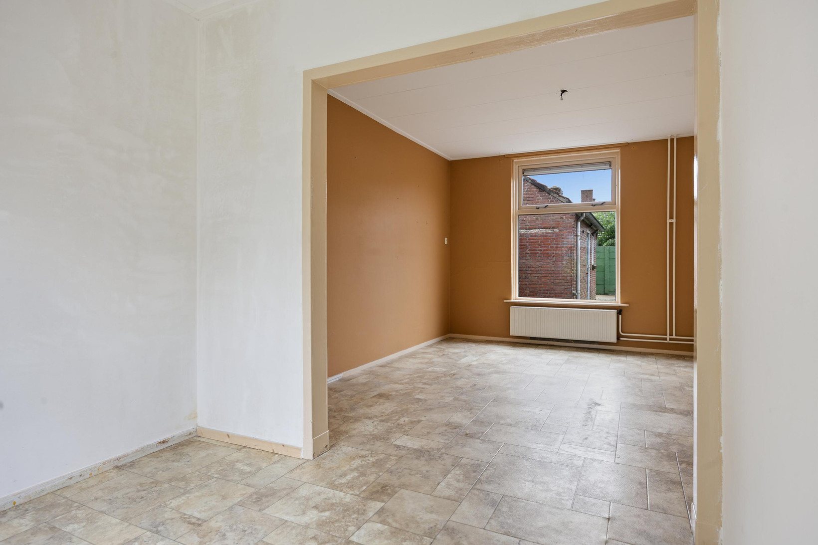 Tussenwoning te koop: Beatrixstraat 26, Waalwijk