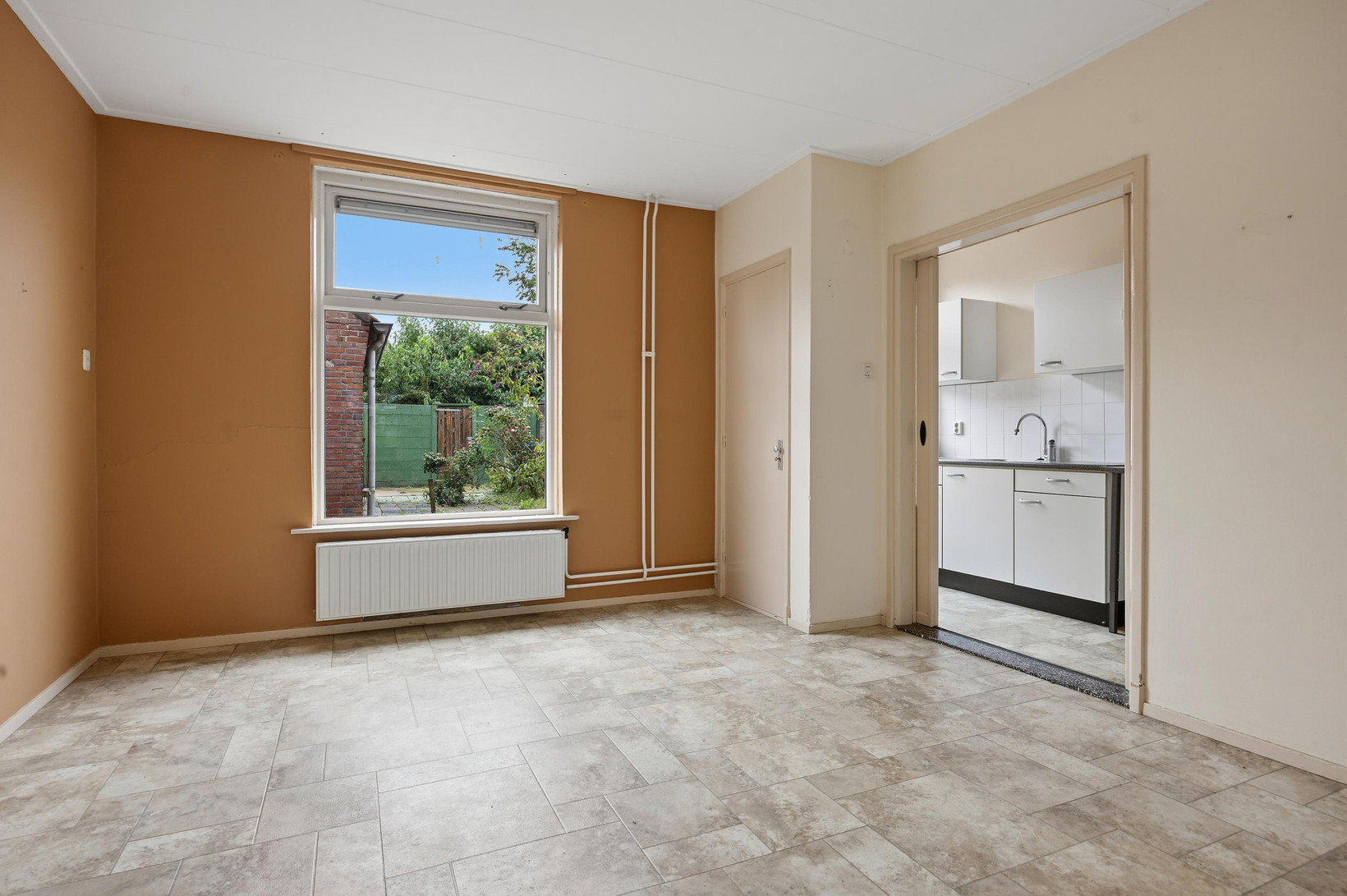 Tussenwoning te koop: Beatrixstraat 26, Waalwijk