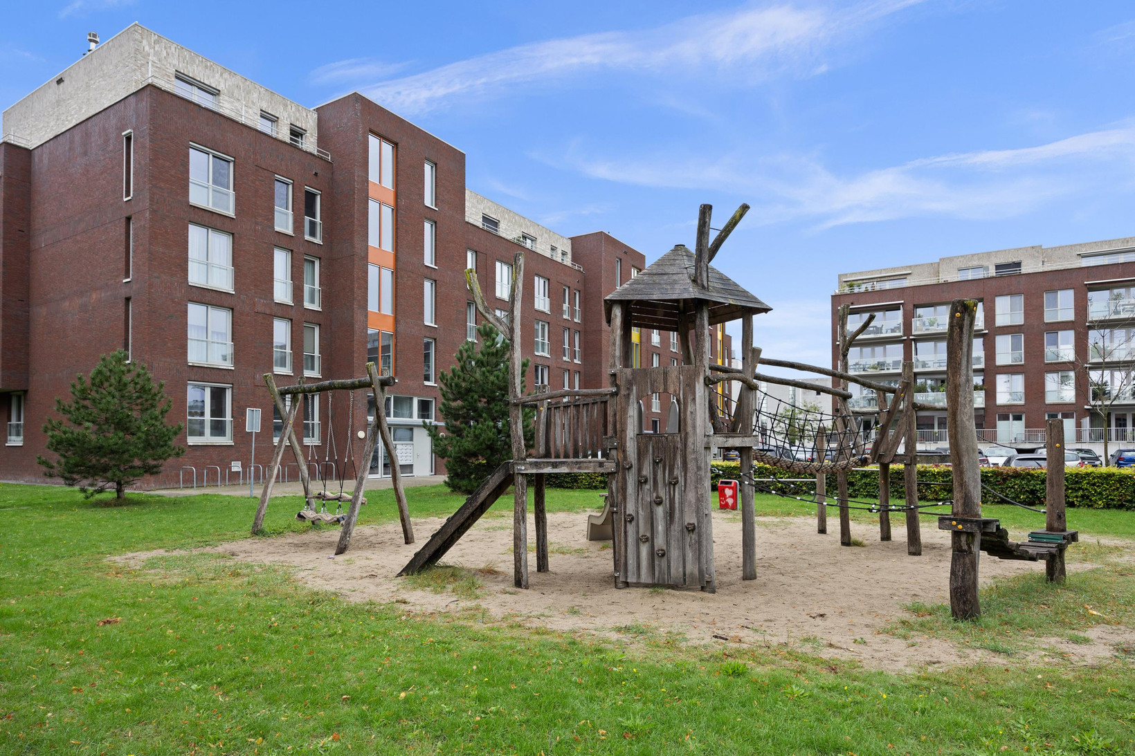 Tussenwoning te koop: Beatrixstraat 26, Waalwijk