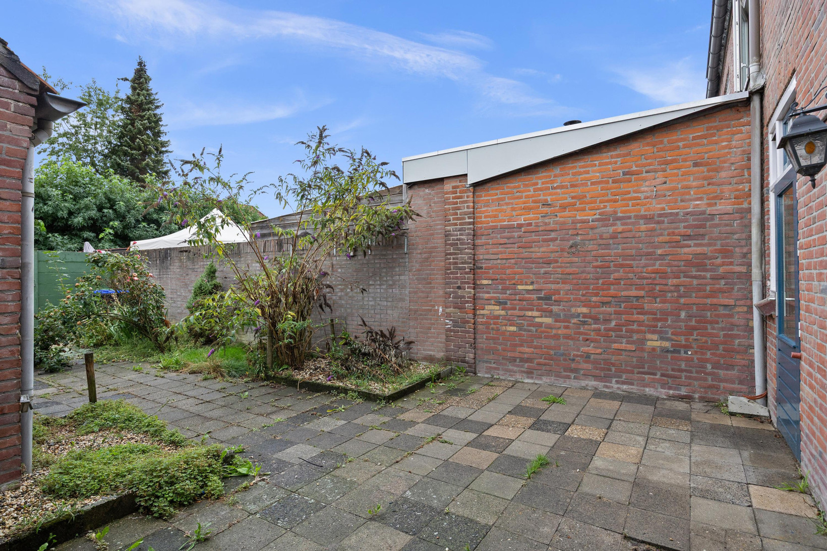 Tussenwoning te koop: Beatrixstraat 26, Waalwijk