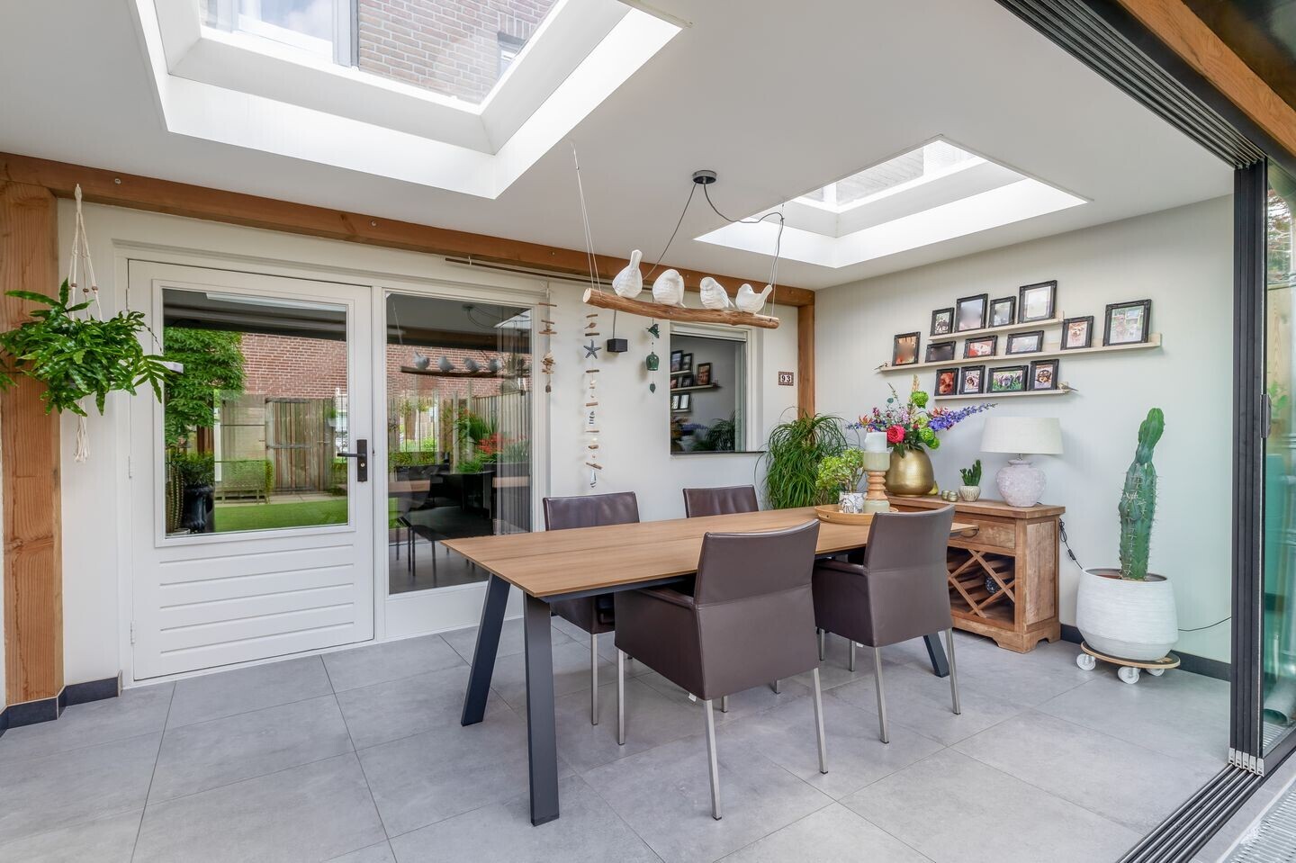 Hoekwoning te koop: Marga Klompéstraat 93, Waalwijk