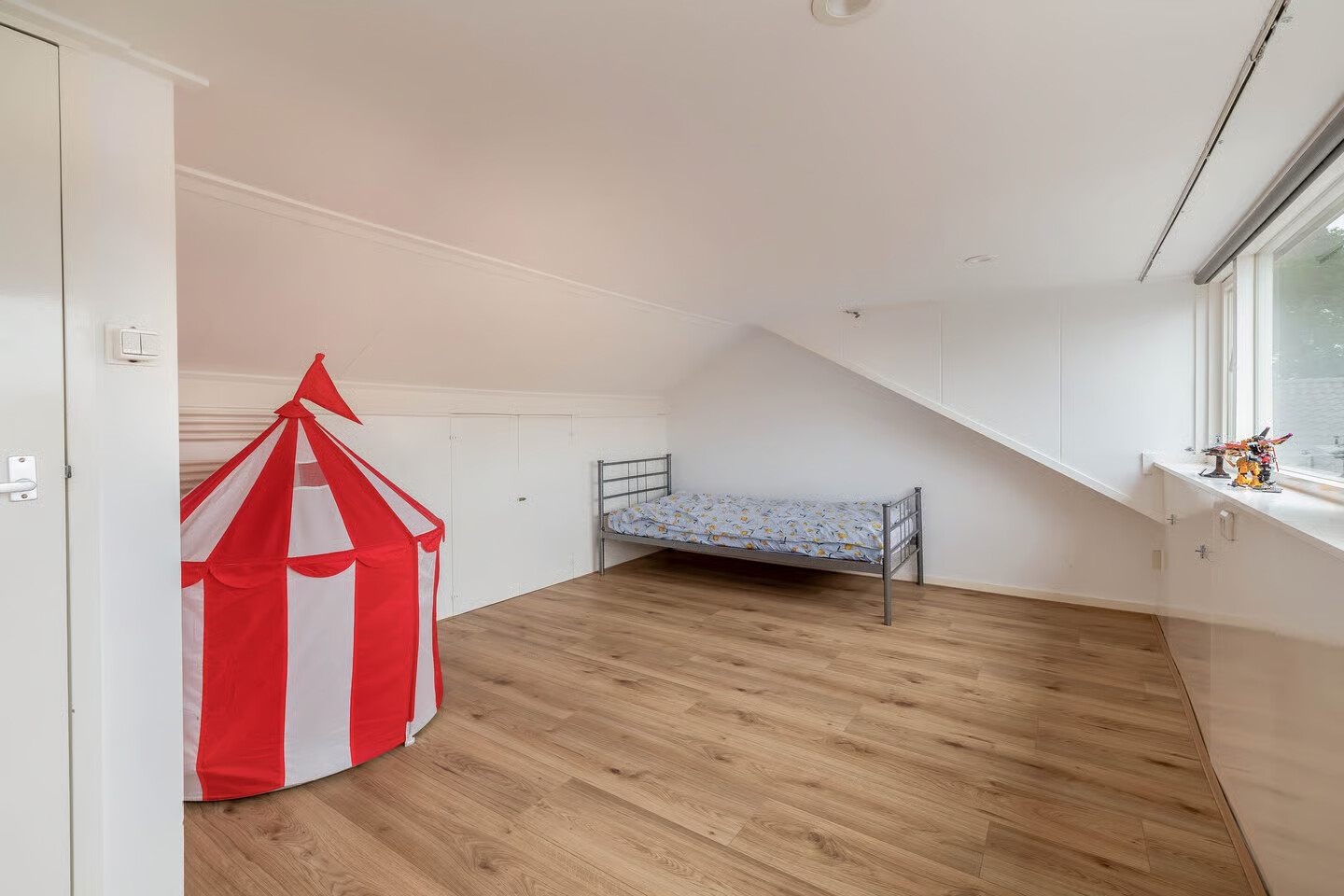 Hoekwoning te koop: Karel Lotsyweg 22, Waalwijk
